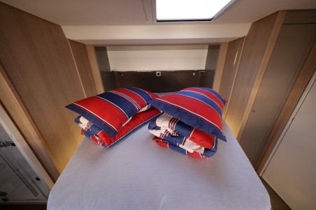 Catana Group Bali 5.4 - 6 + 2 cab. Lalounge