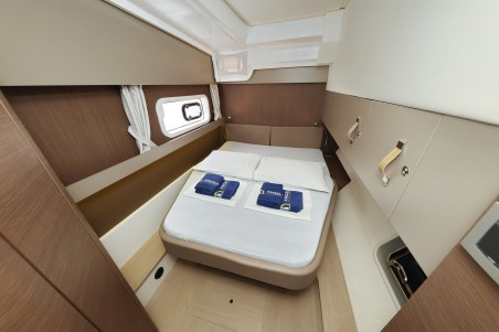 Catana Group Bali Catspace Queen Bee