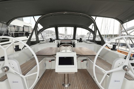 Bavaria Yachtbau Bavaria C42 Levente