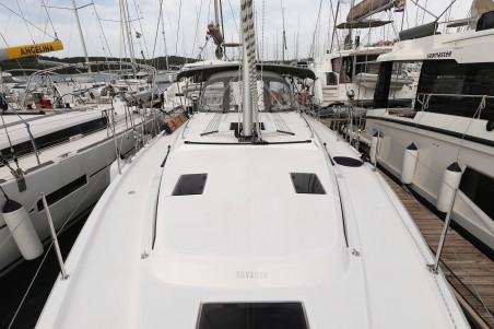 Bavaria Yachtbau Bavaria C42 Levente