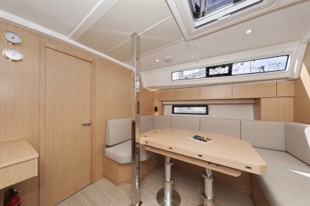 Bavaria Yachtbau Bavaria C42 Levente