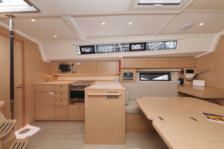 Bavaria Yachtbau Bavaria C42 Levente