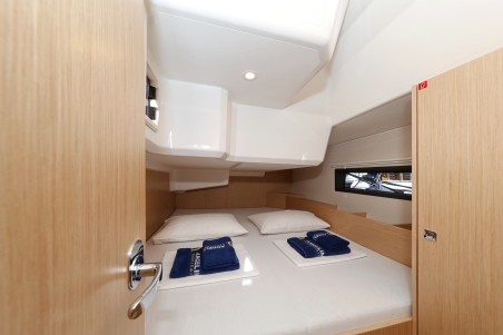 Bavaria Yachtbau Bavaria C42 Levente