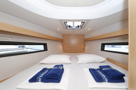 Bavaria Yachtbau Bavaria C42 Levente