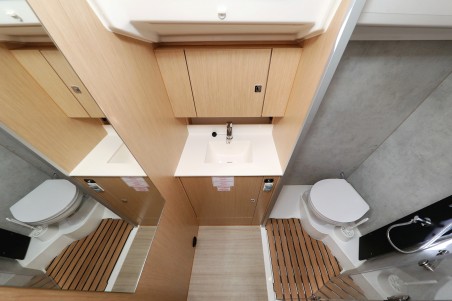 Bavaria Yachtbau Bavaria C42 Levente