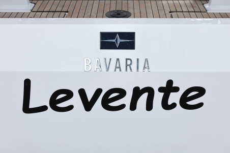 Bavaria Yachtbau Bavaria C42 Levente