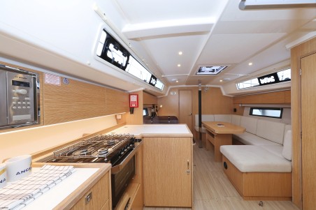 Bavaria C42 Maupiti | Yacht Charter Croatia | Travelboat