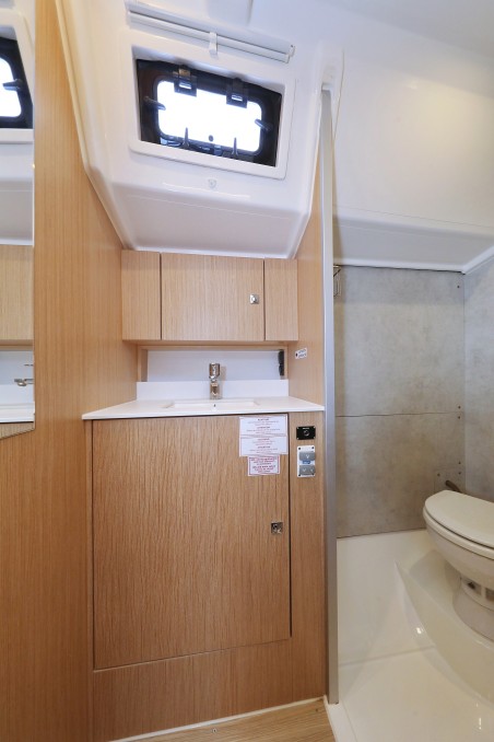 Bavaria C42 Maupiti | Yacht Charter Croatia | Travelboat