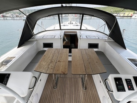 Bavaria Yachtbau Bavaria C45 Style - 3 cab. Sunny