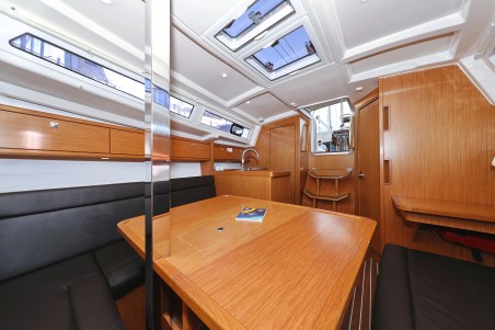 Bavaria Cruiser 33 | Czarter jachtu Chorwacja | Travelboat