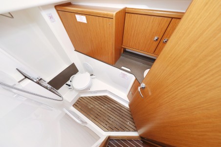 Bavaria Cruiser 33 | Czarter jachtu Chorwacja | Travelboat