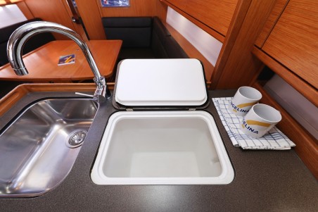 Bavaria Cruiser 33 | Czarter jachtu Chorwacja | Travelboat