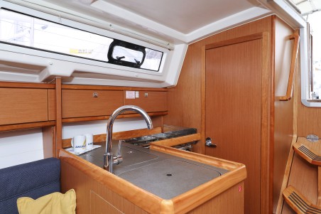 Bavaria Cruiser 33 | Czarter jachtu Chorwacja | Travelboat