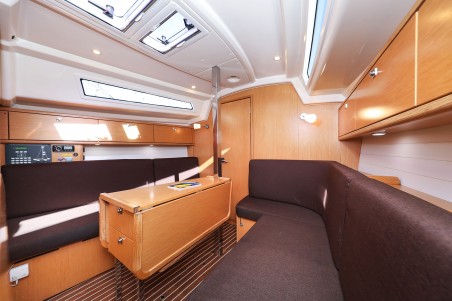 Bavaria Cruiser 34 | Czarter jachtu Chorwacja | Travelboat