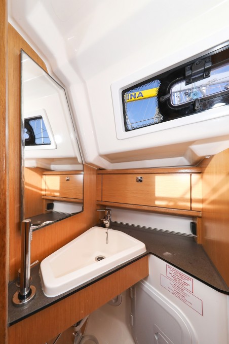 Bavaria Cruiser 34 | Czarter jachtu Chorwacja | Travelboat