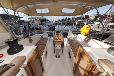 Bavaria Yachtbau Bavaria Cruiser 37 - 3 cab. Angelic