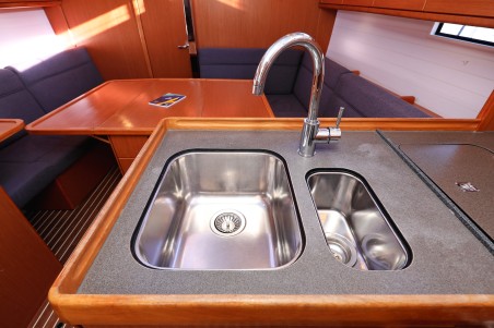 Bavaria Yachtbau Bavaria Cruiser 37 - 3 cab. Angelic