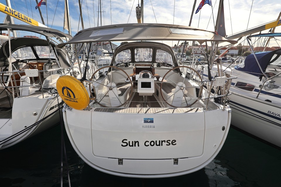 Bavaria Yachtbau Bavaria Cruiser 37 - 3 cab. Sun Course