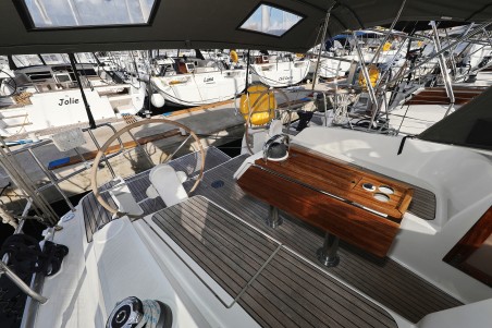 Bavaria Yachtbau Bavaria Cruiser 37 - 3 cab. Sun Course