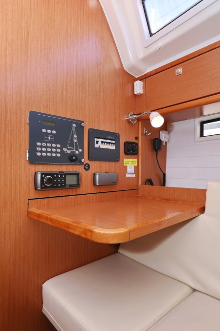 Bavaria Yachtbau Bavaria Cruiser 37 - 3 cab. Sun Course