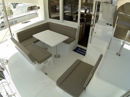 Lagoon-Bénéteau Lagoon 39 - 4 + 2 cab. Bob Cat