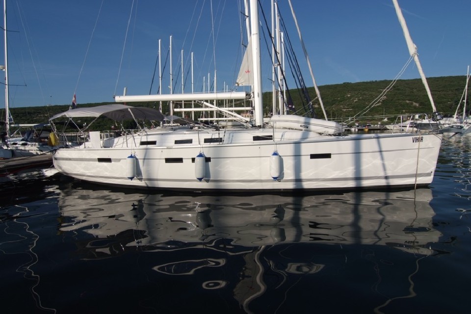 Bavaria Yachtbau Bavaria Cruiser 45 Vihor