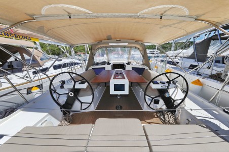 Dufour Yachts Dufour 390 Olmato