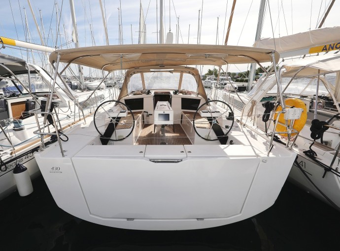 Dufour Yachts Dufour 430 GL Adriatic Office