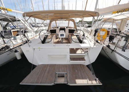 Dufour Yachts Dufour 430 GL Adriatic Office