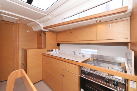 Dufour Yachts Dufour 430 GL Adriatic Office