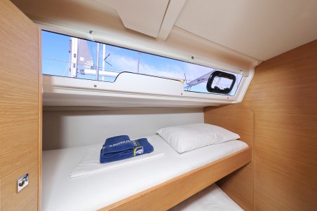 Dufour Yachts Dufour 430 GL Adriatic Office