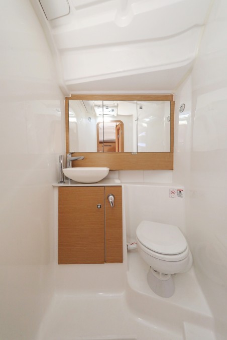 Dufour Yachts Dufour 430 GL Adriatic Office