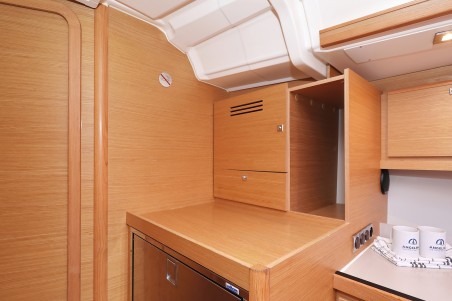 Dufour Yachts Dufour 430 GL Adriatic Office