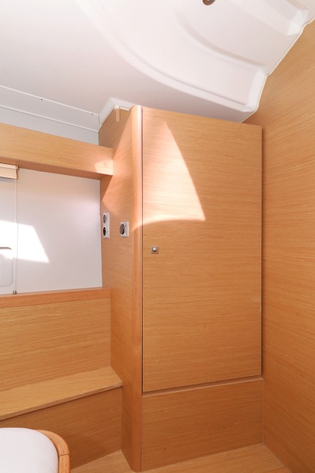 Dufour Yachts Dufour 430 GL Adriatic Office