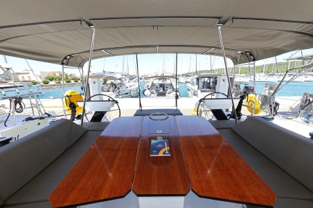 Dufour 44 | Czarter jachtu Chorwacja | Travelboat