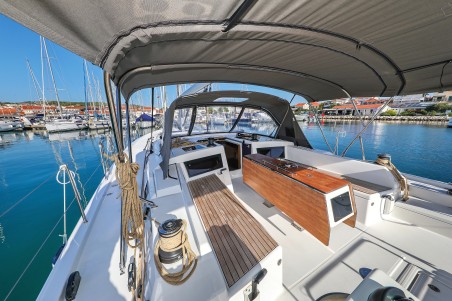 Dufour Yachts Dufour 470 - 3 cab. Amber