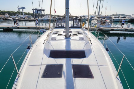 Dufour Yachts Dufour 470 - 3 cab. Amber