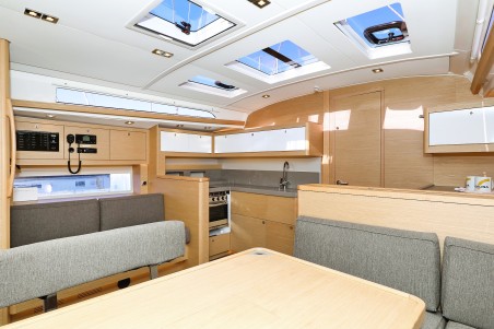 Dufour Yachts Dufour 470 - 3 cab. Amber