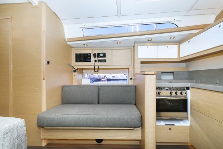 Dufour Yachts Dufour 470 - 3 cab. Amber