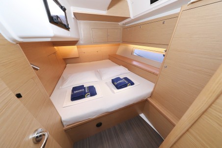 Dufour Yachts Dufour 470 - 3 cab. Amber