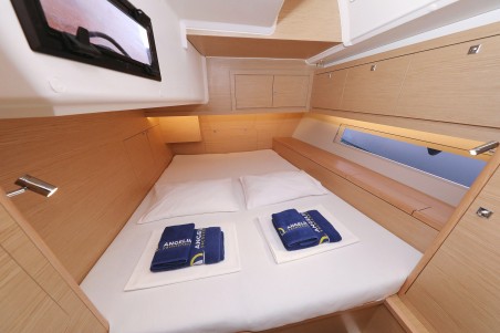 Dufour Yachts Dufour 470 - 3 cab. Amber