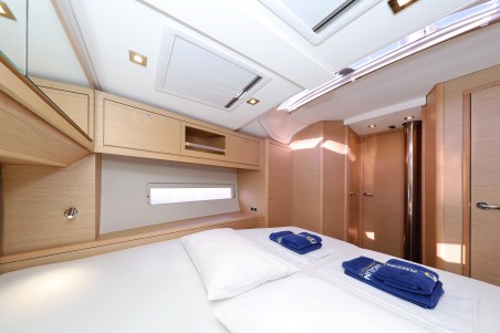 Dufour Yachts Dufour 470 - 4 cab. Ariel