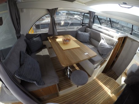 Marex Marex 330 Scandinavia Malinkonija