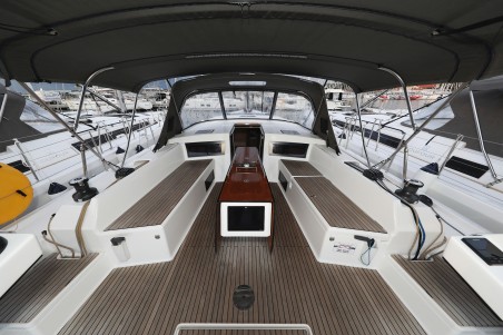 Dufour Yachts Dufour 470 - 5 cab. Chill Course
