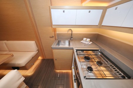 Dufour Yachts Dufour 470 - 5 cab. Chill Course