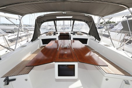 Dufour Yachts Dufour 470 - 5 cab. Cupid