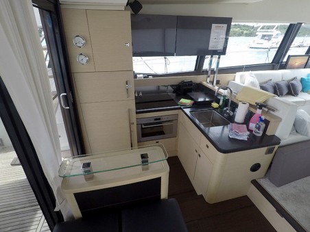 Prestige 500 Fly | Czarter jachtu Chorwacja | Travelboat