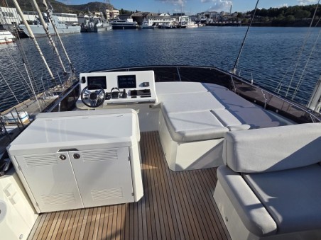 Prestige 520 Flybridge | Yacht Charter Croatia | Travelboat