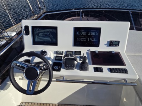 Prestige 520 Flybridge | Yacht Charter Croatia | Travelboat