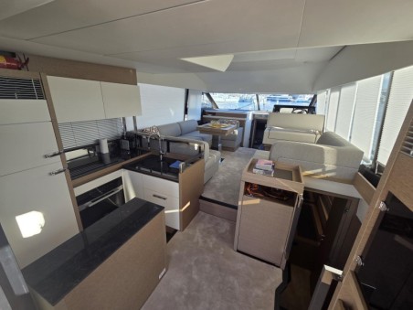 Prestige 520 Flybridge | Yacht Charter Croatia | Travelboat